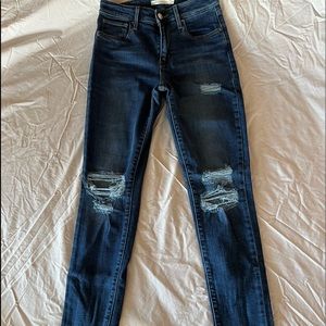 Levi’s 721 High Rise Skinny Jeans 26”W 30”L